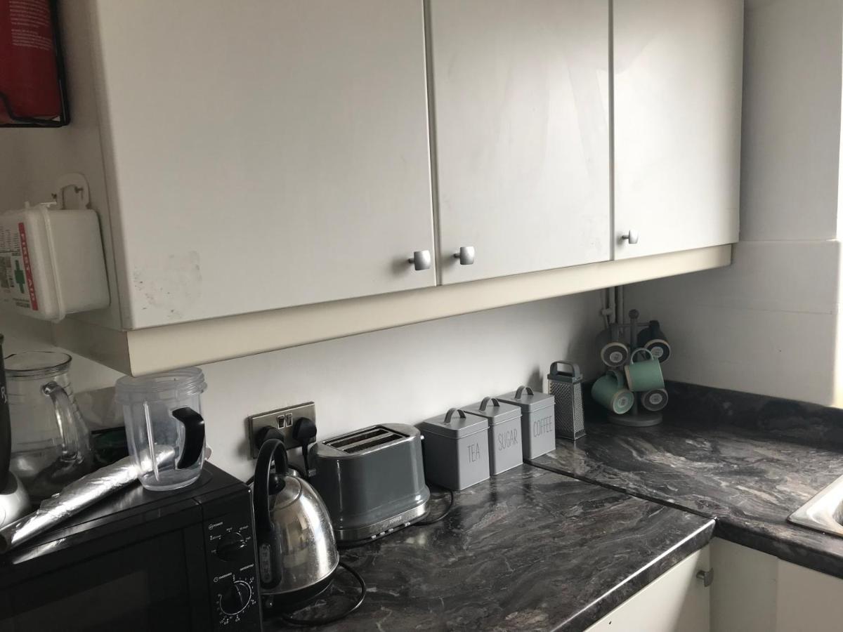 4 Bedroom Property Which Sleeps 8 Very Close To The Harry Potter Studio And Watford Junction エクステリア 写真